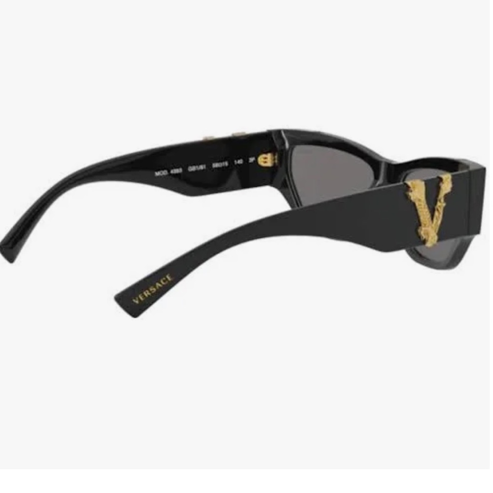 Versace 100 % Authentic. Will Include Box And Aut… - image 1